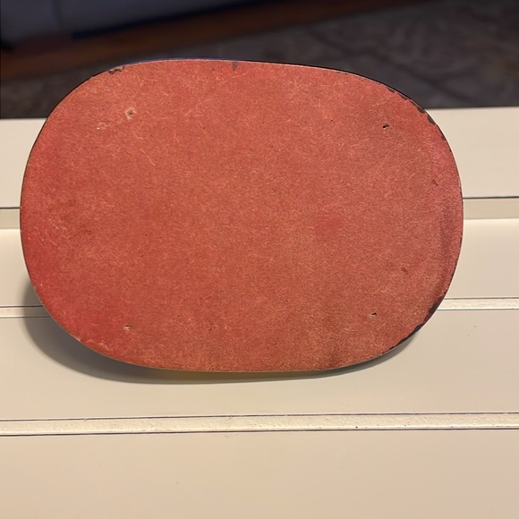 Canada souvenir polar bear on wooden base. 4” - Picture 6 of 6